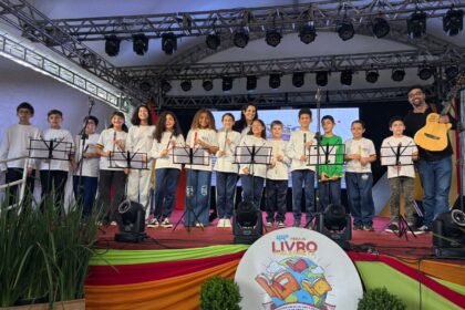 Buenas! Nos rincões de nossa querência, os guris e gurias mostraram que a música corre nas veias do povo alegretense como água no Ibirapuitã