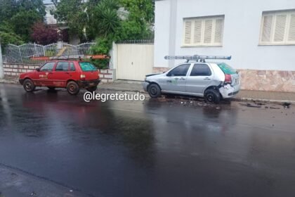 Mais um causo pra contar nas rodas de mate: vivente bate e foge depois de causar estrago nos veículos da MK NET em Alegrete