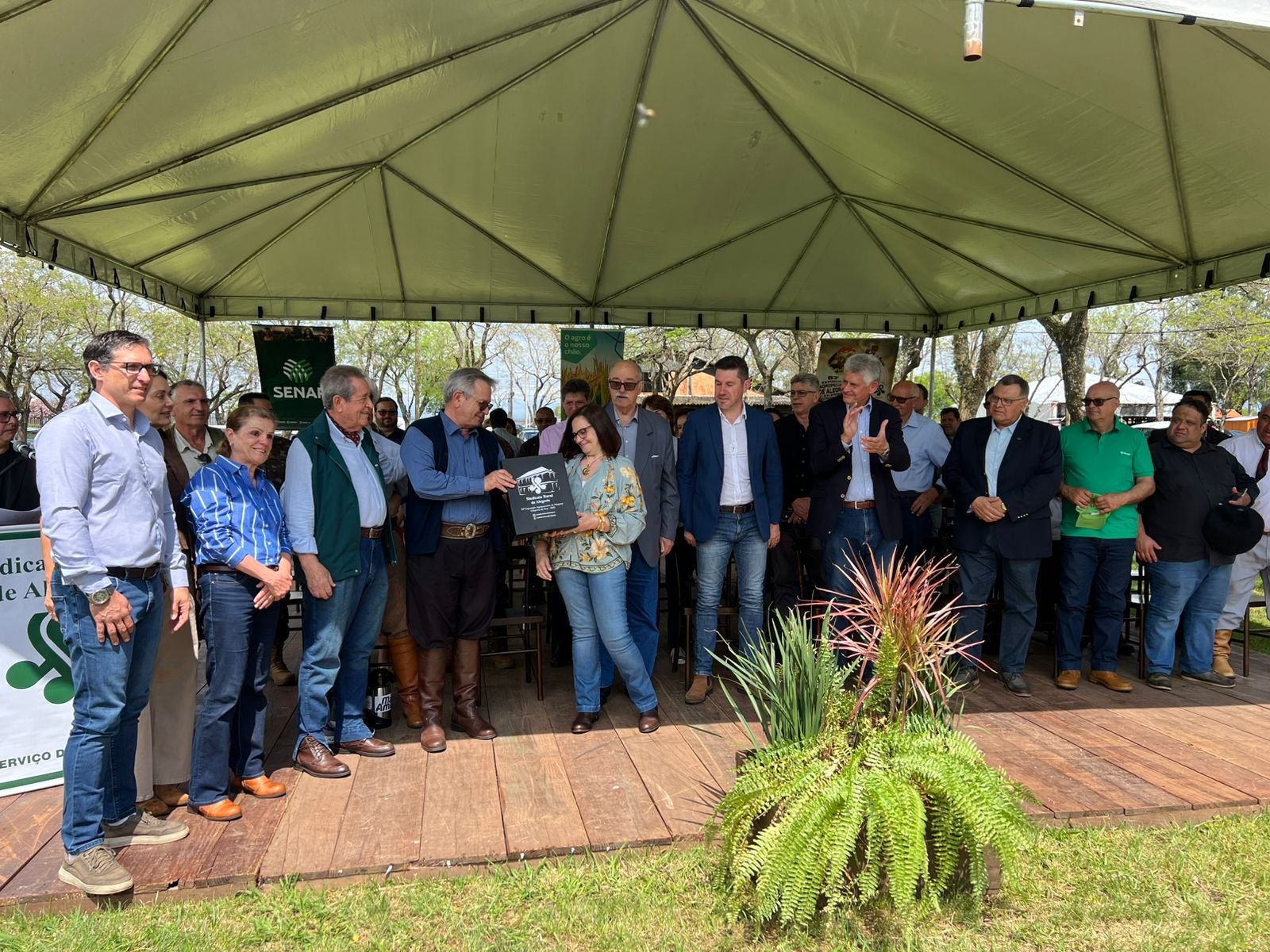 De sol nascente a discursos firmes como estribo de campeiro, a Expofeira reuniu o que há de melhor na querência - e provou que nossa tradição é mais forte que o minuano