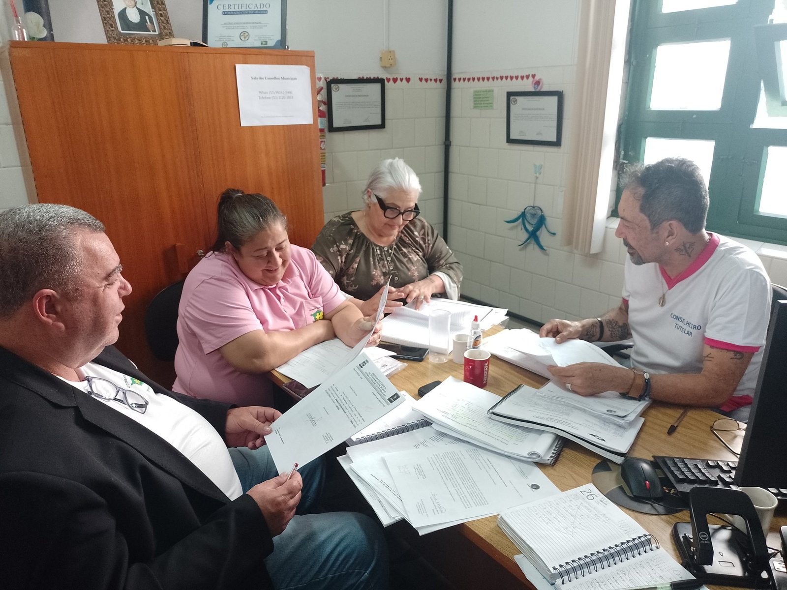 De buenas com os guardiões da infância alegretense: reportagem acompanha a peleia semanal do Conselho Tutelar que atendeu mais de 2 mil casos só neste ano