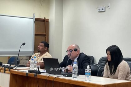 Nos campos de Alegrete, onde o vento minuano sopra histórias de bravura, um causo de cortar o coração chegou ao tribunal do júri esta quarta-feira