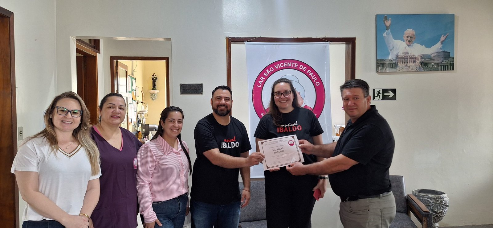 Mesmo com o fim dos recursos da Lei Aldir Blanc, escola musical segue levando melodias que fazem as vovós do Lar campear nas memórias de outros tempos