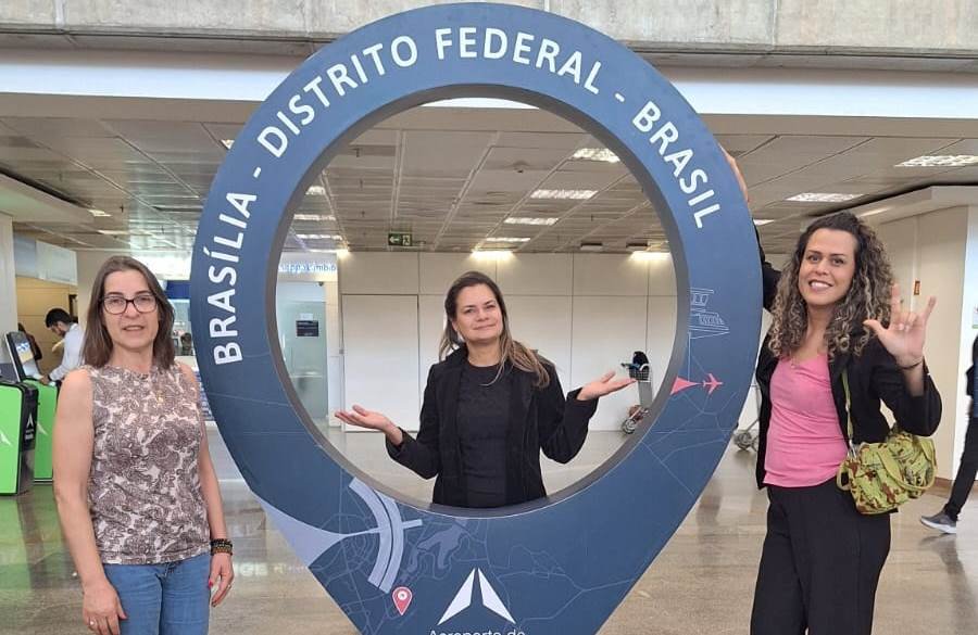 Três guerreiras alegretenses tropeiaram até a capital federal para debater os direitos das mulheres num encontro que reúne mais de 4 mil participantes de todo o Brasil