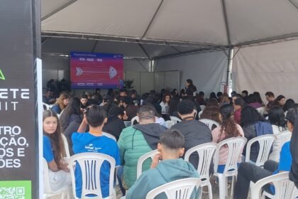 Buenas, viventes! A querência alegretense virou palco de um entrevero tecnológico que botou nossa cidade no mapa da inovação - tudo mais organizado que fila de churrasco em domingo de festa!
