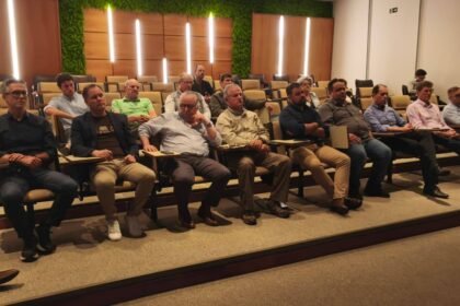 Na terra do Baita Chão, viventes se reuniram pra discutir novo modelo de concessão ferroviária que pode trazer de volta o apito do trem pro oeste gaúcho