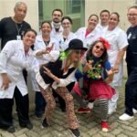 Das lidas do palco para o hospital, os artistas alegretenses provaram que remédio bom também vem em forma de riso e aconchego de gente da nossa terra