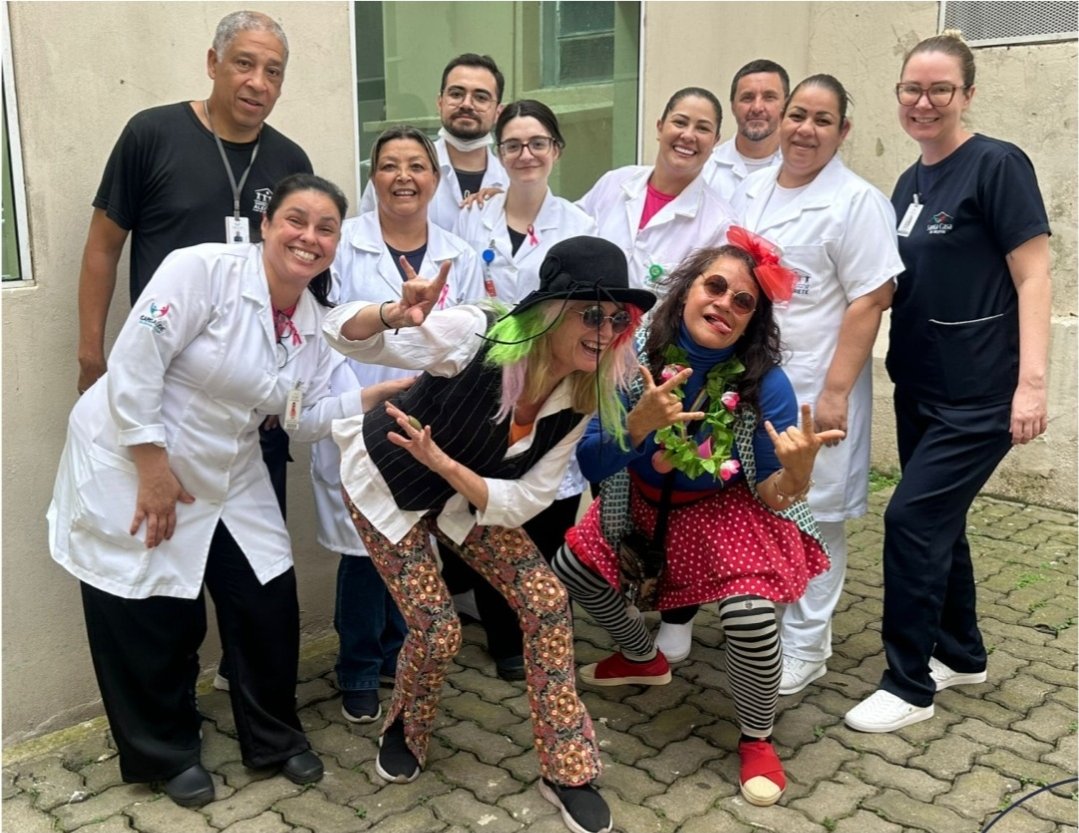 Das lidas do palco para o hospital, os artistas alegretenses provaram que remédio bom também vem em forma de riso e aconchego de gente da nossa terra