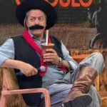 O bigodudo mais querido da campanha gaúcha, criado pelo alegretense Gerson Brandolt, agora vai trotar lado a lado com Neto Fagundes no tradicional programa da RBS TV
