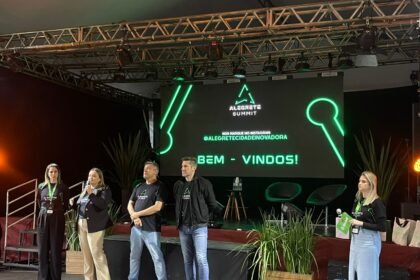 Em solo alegretense, o encontro de mentes brilhantes reuniu autoridades e empreendedores numa prosa sobre o futuro que deixou a querência mais acesa que fogo de chão em noite de inverno