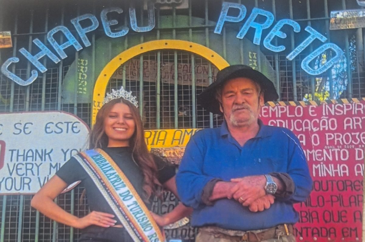 Lá dos pagos de Santo Ângelo até nossa querência, Ana Flávia de Lima conheceu o ateliê que mantém acesa a chama da tradição campeira através da arte