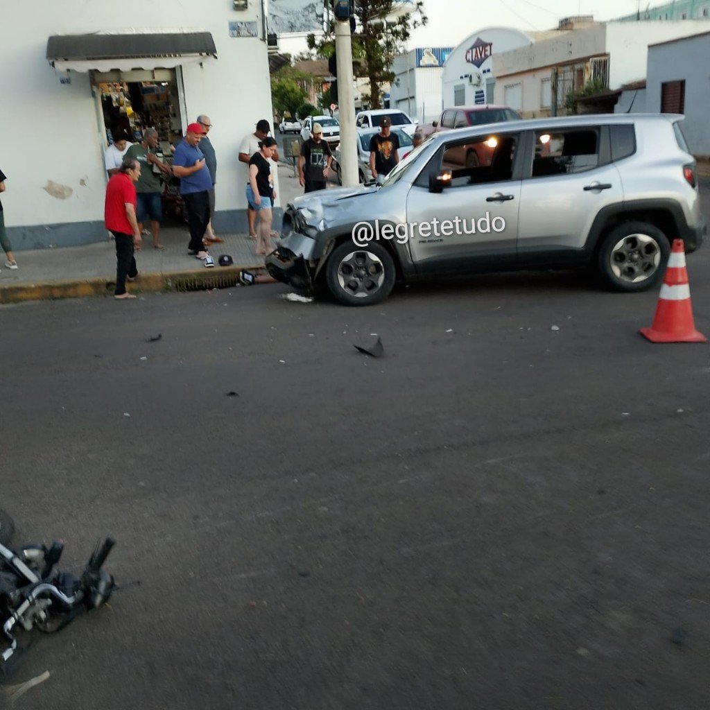Vivente que carregava 'pó branco' tentou se bandear do cerco da Brigada e acabou mais ligeiro que minuano numa encruzilhada do Centro