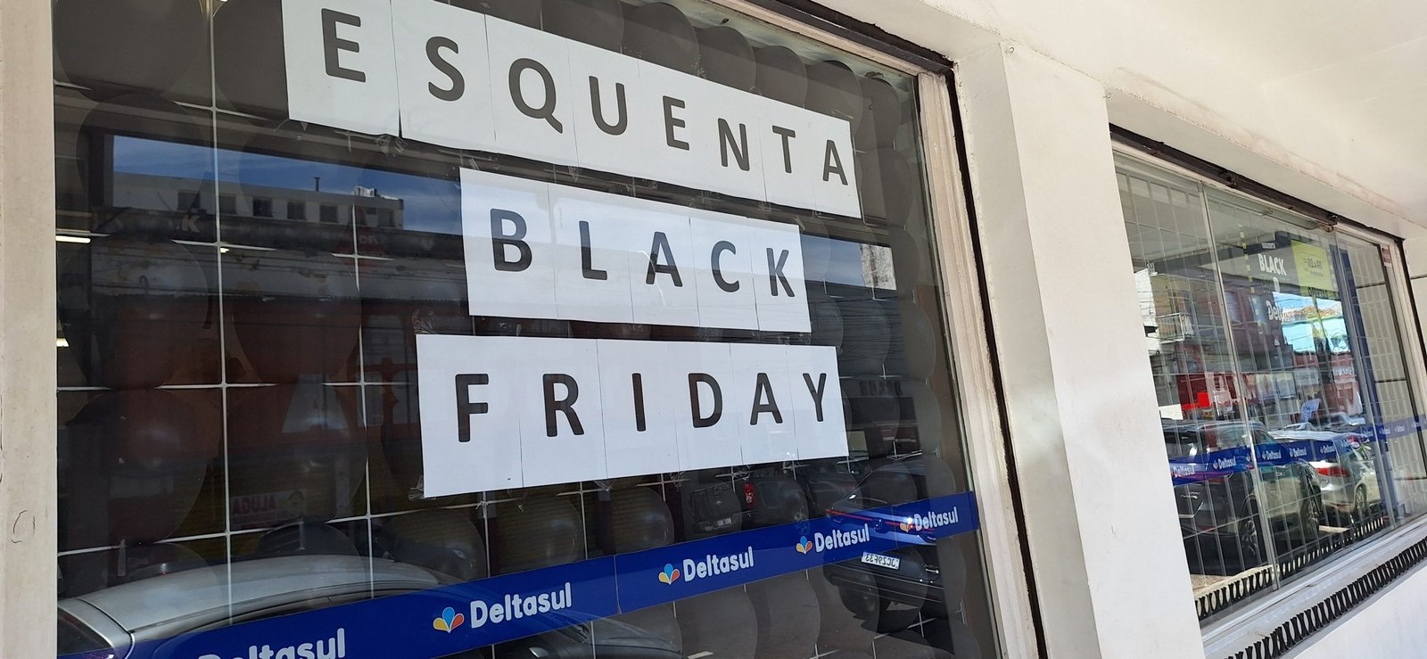 Enquanto muita gente espera até o fim do mês, os comerciantes de nossa querência já estão com os preços mais baixos que laçador em rodeio