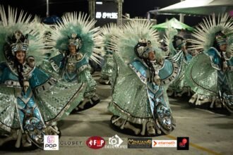 Com a caneta mais afiada que faca de churrasco, mandatário alegretense decidiu não dar trégua às contas dos galpões do samba, alegando que o projeto tá mais furado que bombacha velha