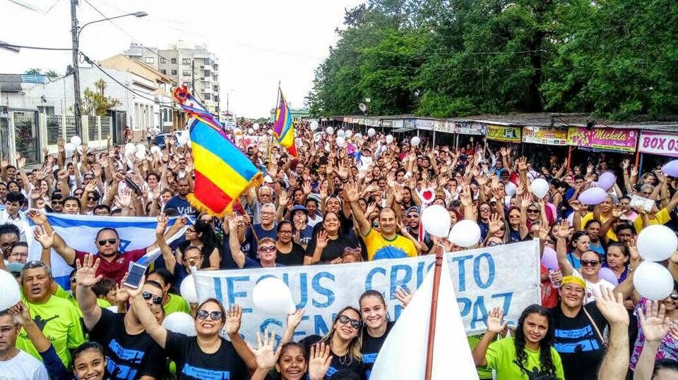 Buenas! De trago espiritual forte, o Centro Cultural vira palco do maior encontro de louvores da fronteira oeste, trazendo bandas locais e mensagem do pastor Alex Guerra
