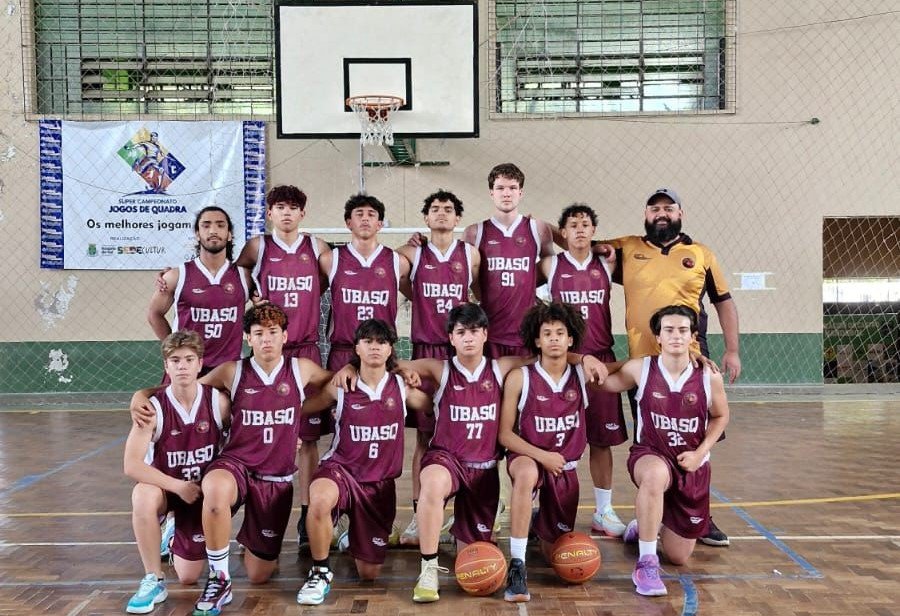De quadra pública pros JOGOS DE QUADRA em Rosário do Sul, a gurizada alegretense mostrou garra e trouxe o vice-campeonato no basquetebol sub18 pra nossa terra