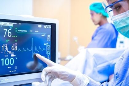 Buenas! Na nossa querência, a chance de virar um curandeiro oficial tá mais fácil que laçar terneiro manso - e o Senac tá chamando a gurizada pra entrar nessa lida nobre!