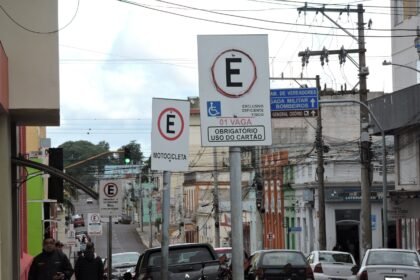 Depois de 90 dias de espera, mais demorado que gado cruzando banhado, TCE libera o trâmite do estacionamento pago nas ruas da querência