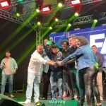 Festival Alegretense da Canção lotou até as galerias, como tropa em dia de rodeio, pra ver Olivério Coelho levar o troféu com composição que fala da sina do povo gaúcho