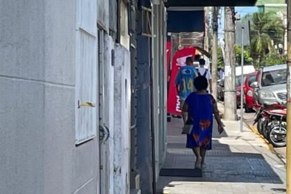 Querência alegretense é abraçada por temperatura de rachar tronqueira enquanto viventes buscam escape da quentura que antecipa o verão nas terras do Baita Chão