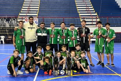 Guris e bagualada alegretense cruzaram a querência para mostrar que o futsal da fronteira oeste tem fibra e talento de sobra na Copa Dores